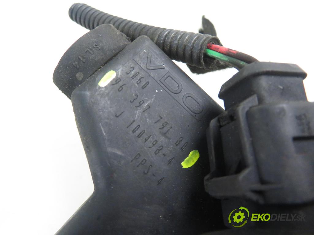 PEUGEOT 607 (9D, 9U) SEDAN 2000 98,00 2.2 HDI - 4HX (DW12TED4/FAP) 2179,00 Potenciometer plynu 9639779180 (Pedál)