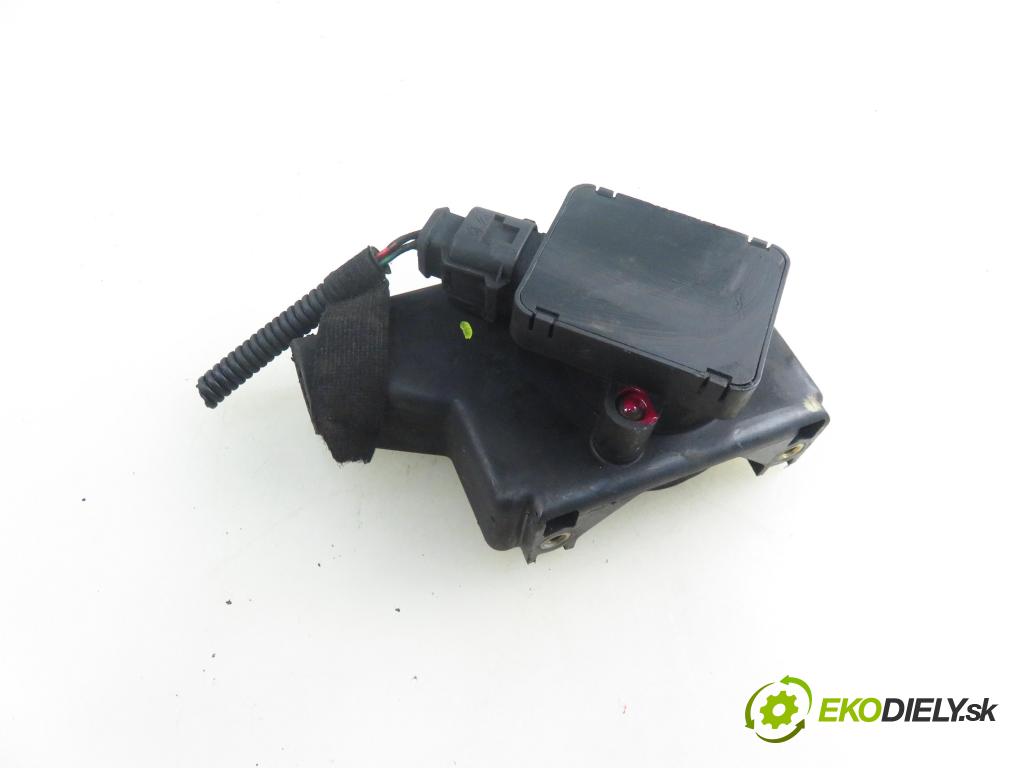 PEUGEOT 607 (9D, 9U) SEDAN 2000 98,00 2.2 HDI - 4HX (DW12TED4/FAP) 2179,00 Potenciometer plynu 9639779180 (Pedál)