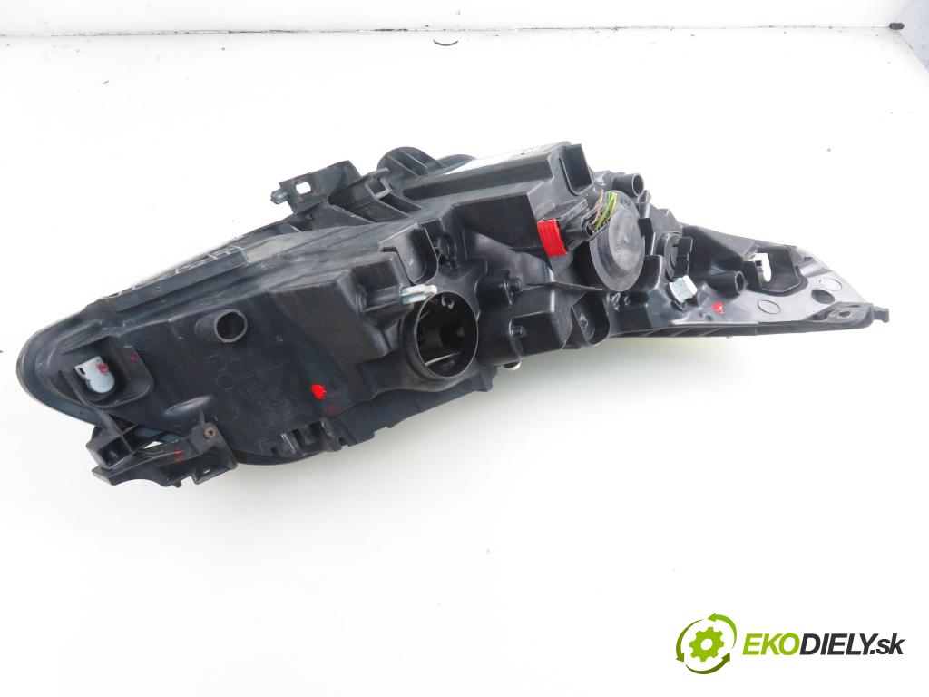 CITROEN C4 I (LC_) HB 2010 65,00 1.4 16V 88 - KFU 1360,00 světlo LP 9684381980