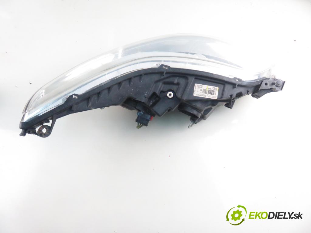 CITROEN C4 I (LC_) HB 2010 65,00 1.4 16V 88 - KFU 1360,00 světlo LP 9684381980