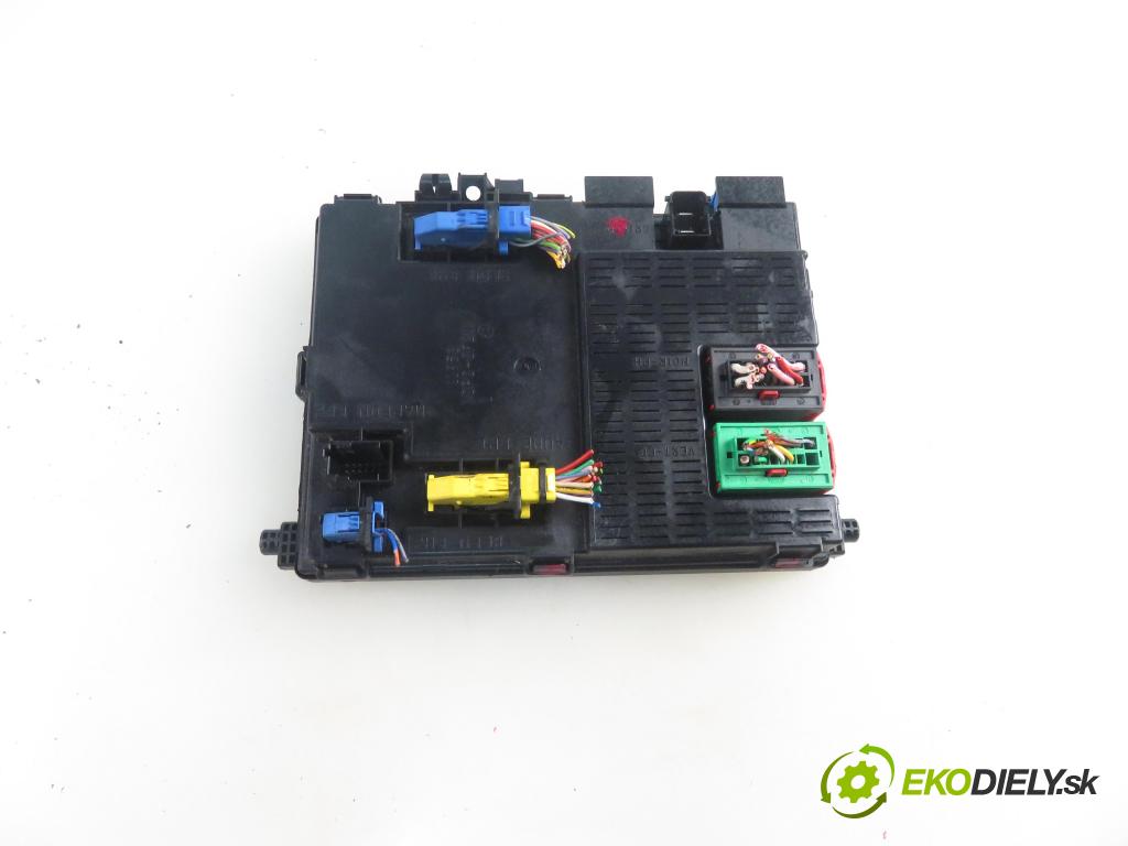 PEUGEOT 406 Break (8E/F) KOMBI 2005 100,00 2.0 16V 136 - RFN (EW10J4) 1997,00 MODUL BSI 9646941280 ; 73008912