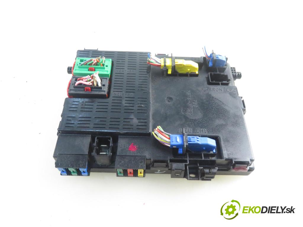 PEUGEOT 406 Break (8E/F) KOMBI 2005 100,00 2.0 16V 136 - RFN (EW10J4) 1997,00 MODUL BSI 9646941280 ; 73008912