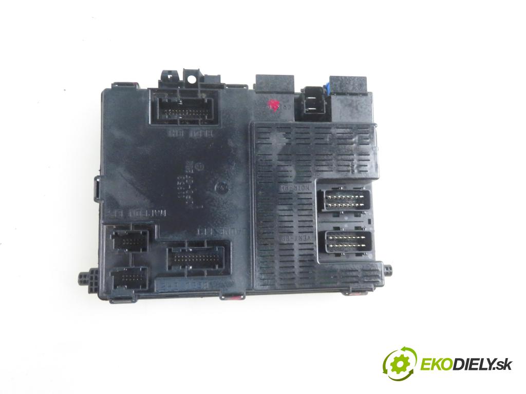 PEUGEOT 406 Break (8E/F) KOMBI 2005 100,00 2.0 16V 136 - RFN (EW10J4) 1997,00 MODUL BSI 9646941280 ; 73008912