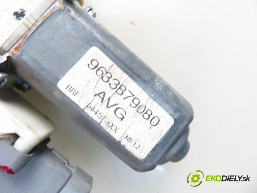 PEUGEOT 406 Break (8E/F) KOMBI 2005 100,00 2.0 16V 136 - RFN (EW10J4) 1997,00 mechanismus oken 9633879080