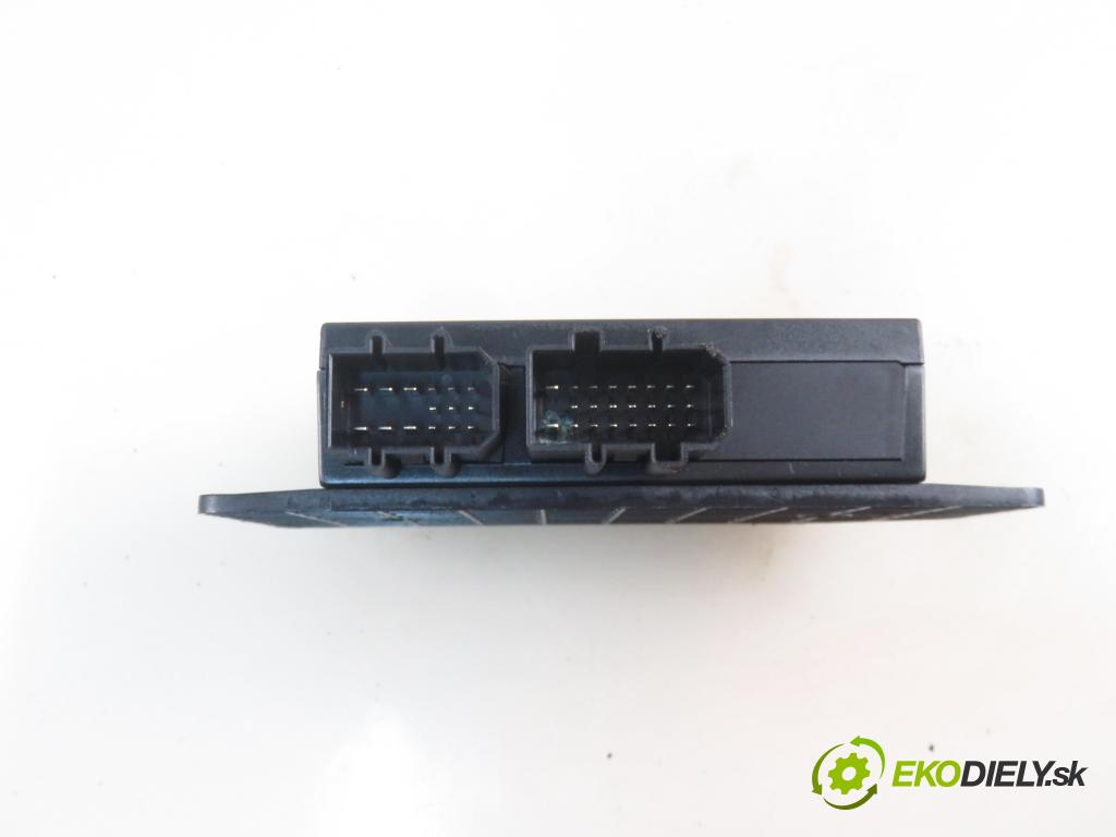 VW PASSAT B5.5 Variant (3B6) KOMBI 2001 96,00 1.9 TDI PD 130 - AVF 1896,00 MODUL komfortu 1C0959799B