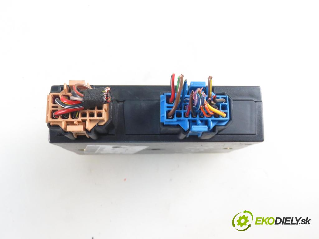 VW GOLF IV (1J1) HB 2000 77,00 1.6 16V 105 - AZD 1598,00 MODUL komfortu 1J0959799AH ; 5DK00795451