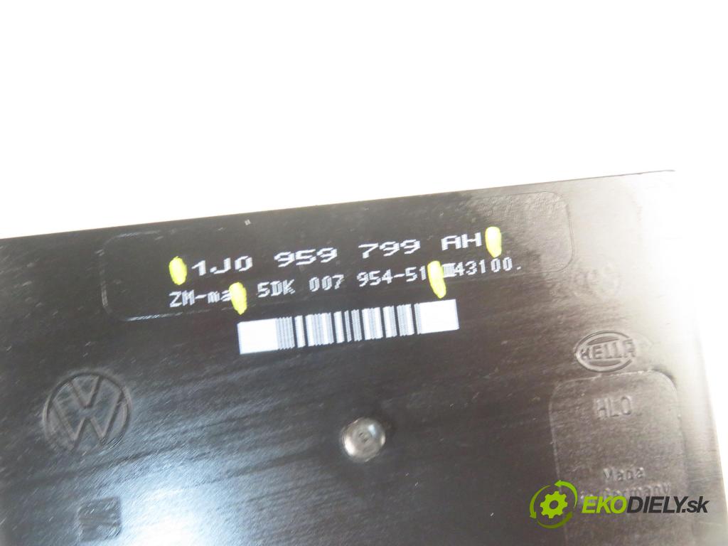 VW GOLF IV (1J1) HB 2000 77,00 1.6 16V 105 - AZD 1598,00 MODUL komfortu 1J0959799AH ; 5DK00795451