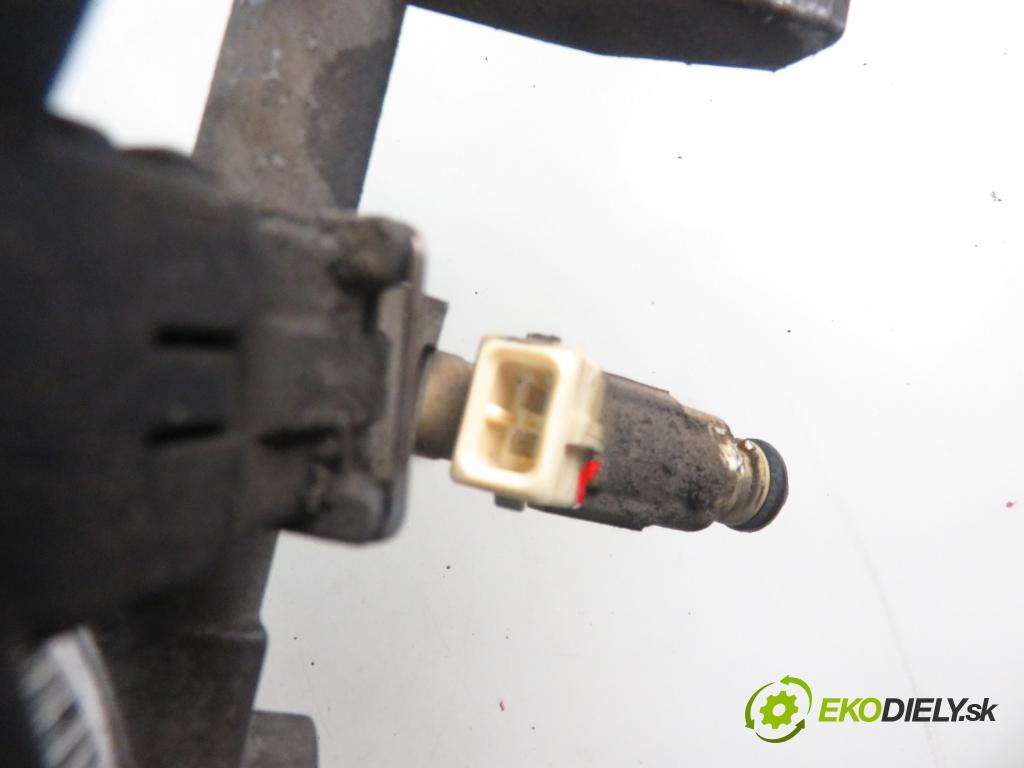 FORD FOCUS Turnier (DNW) KOMBI 2000 96,00 2.0 16V - EDDF 1988,00 Lišta vstrekovacia 98AG14A390DB ; 0280155320 (Vstrekovacia lišta)