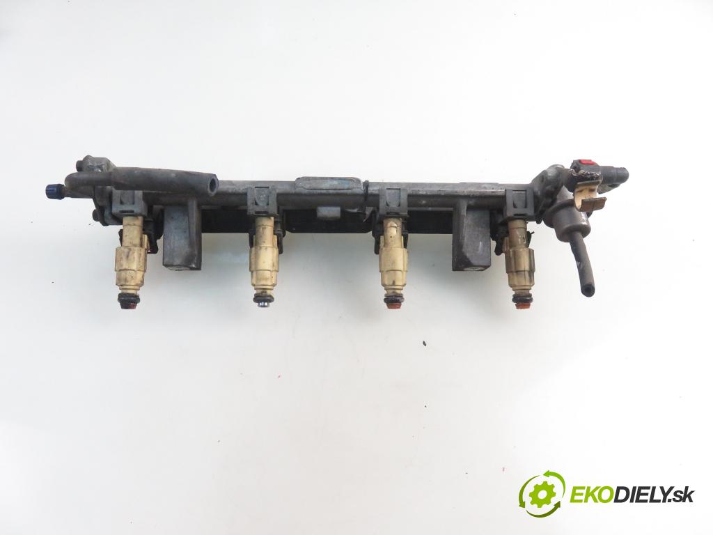 FORD FOCUS Turnier (DNW) KOMBI 2000 96,00 2.0 16V - EDDF 1988,00 Lišta vstrekovacia 98AG14A390DB ; 0280155320 (Vstrekovacia lišta)