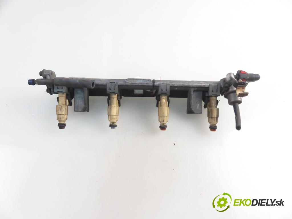 FORD FOCUS Turnier (DNW) KOMBI 2000 96,00 2.0 16V - EDDF 1988,00 Lišta vstrekovacia 98AG14A390DB ; 0280155320 (Vstrekovacia lišta)