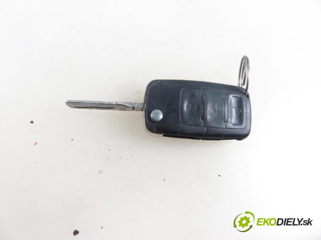 VW PASSAT B5.5 Variant (3B6) KOMBI 2001 96,00 1.9 TDI PD 130 - AVF 1896,00 spinačka 4B0905851C (Spínacia skrinka a kľúč)