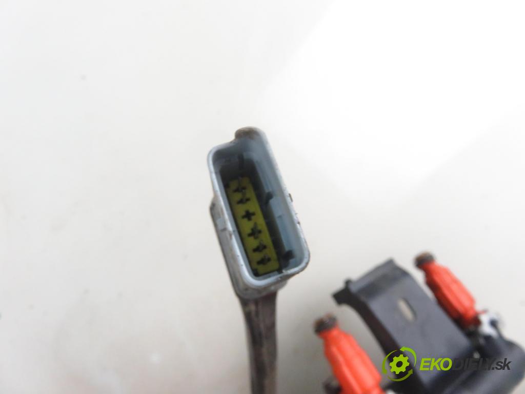 PEUGEOT 206 liftback (2A/C) HB 2004 80,00 1.6 16V - NFU (TU5JP4) 1587,00 Lišta vstrekovacia 9650764780 (Vstrekovacia lišta)