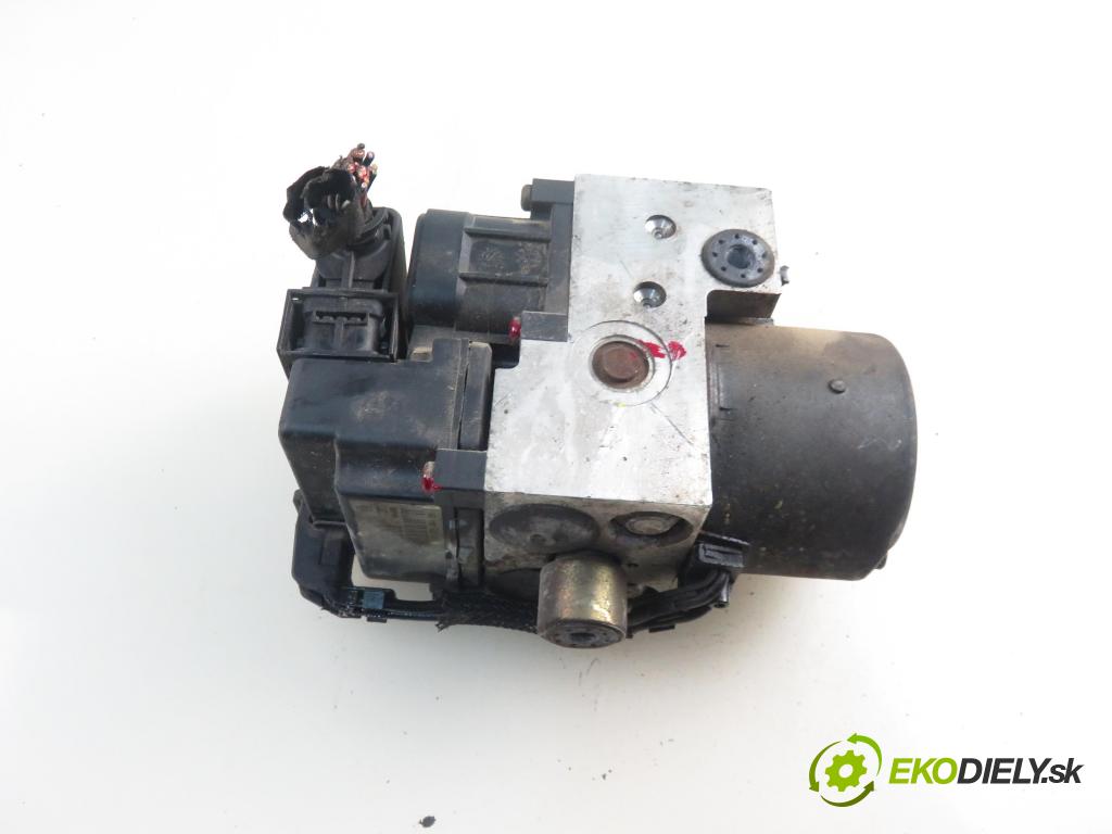 AUDI A4 Avant (8D5, B5) KOMBI 1999 81,00 1.9 TDI - AVG 1896,00 pumpa ABS 8E0614111AB ; 0273004281 ; 0265216559 (Pumpy brzdové)