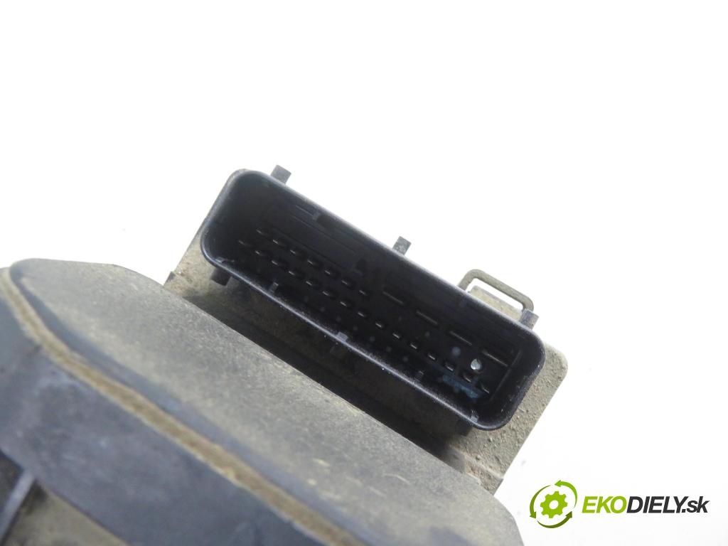 AUDI A4 Avant (8D5, B5) KOMBI 1999 81,00 1.9 TDI - AVG 1896,00 pumpa ABS 8E0614111AB ; 0273004281 ; 0265216559 (Pumpy brzdové)