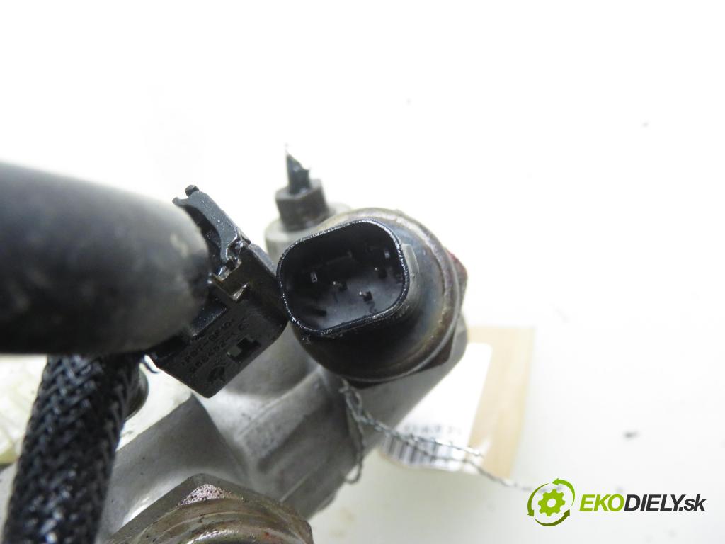 VW GOLF IV (1J1) HB 2000 77,00 1.6 16V 105 - AZD 1598,00 Posilovač 1J1614205 ; 03786404014 (Servočerpadlo, pumpa riadenia)