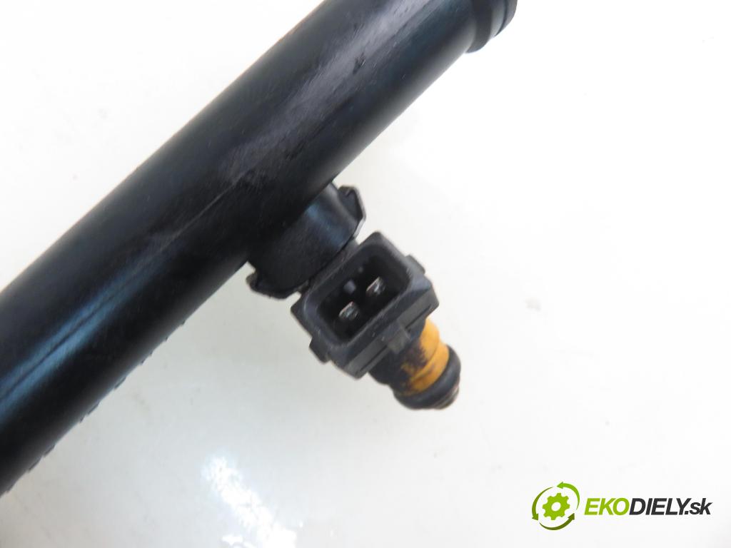 RENAULT SCENIC I (JA0/1_) MINIVAN 2003 0,00 1.6 - K4M 708 1598,00 Lišta vstrekovacia 8200139674C ; H029611 ; ITGM60 (Vstrekovacia lišta)