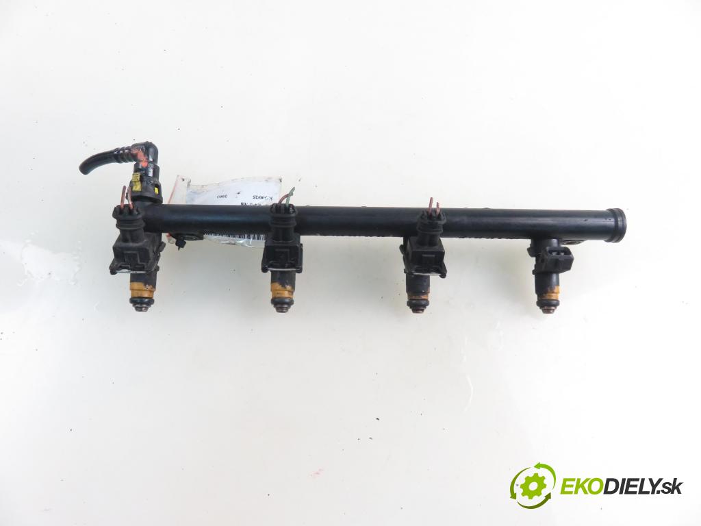 RENAULT SCENIC I (JA0/1_) MINIVAN 2003 0,00 1.6 - K4M 708 1598,00 Lišta vstrekovacia 8200139674C ; H029611 ; ITGM60 (Vstrekovacia lišta)