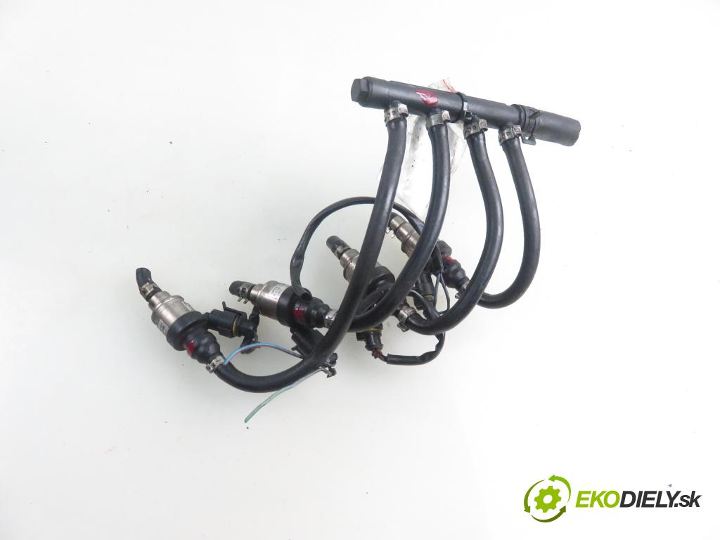 AUDI A3 (8L1) HB 2002 132,00 1.8 T 180 - AUQ 1781,00 Lišta vstrekovacia LPG 67R010213 ; H2001