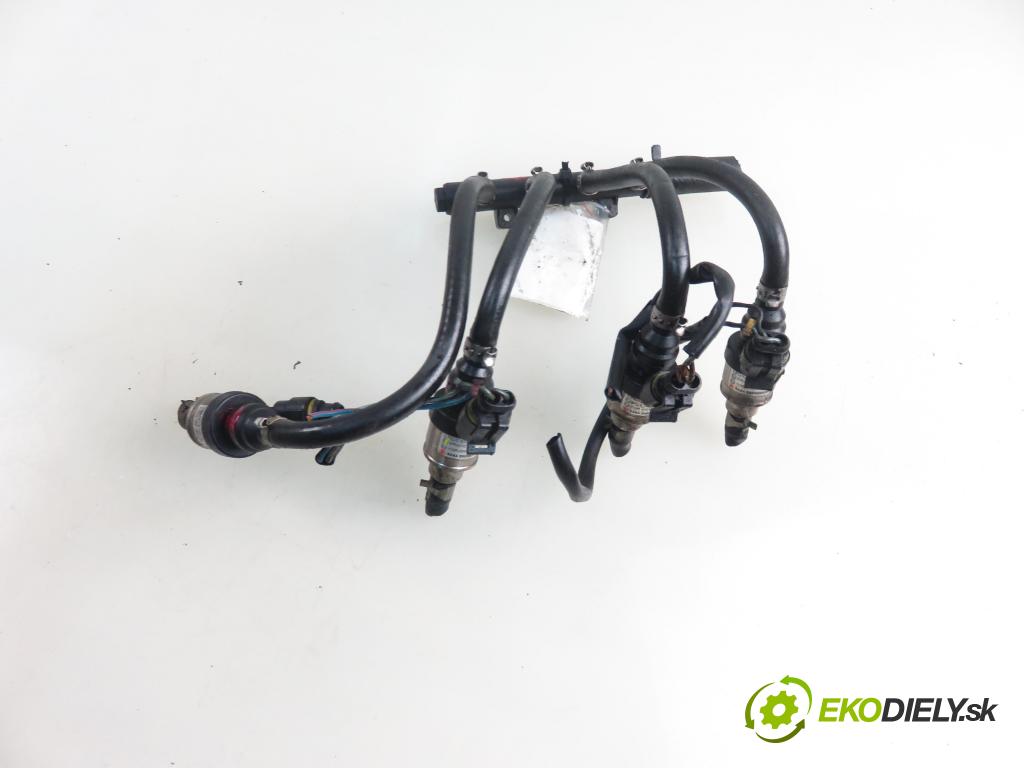 AUDI A3 (8L1) HB 2002 132,00 1.8 T 180 - AUQ 1781,00 Lišta vstrekovacia LPG 67R010213 ; H2001