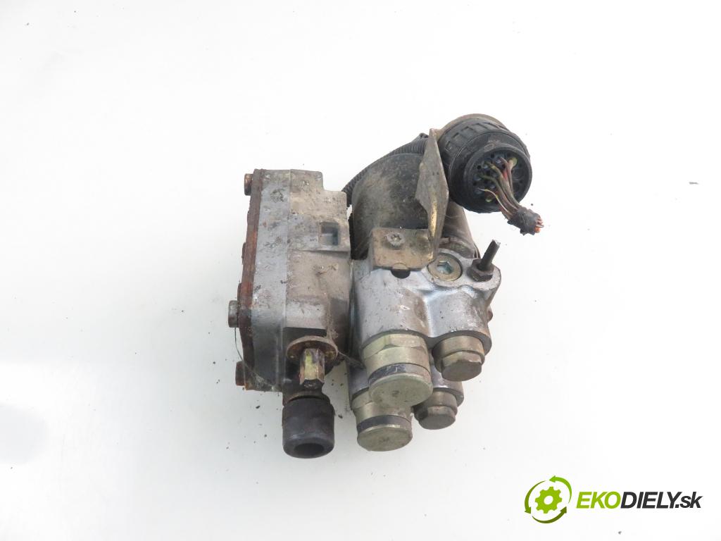 BMW 3 (E36) SEDAN 1995 75,00 316 i 102 - M43 B16 1596,00 pumpa ABS 1162291 ; 10020201434 ; 10045708053 (Pumpy brzdové)