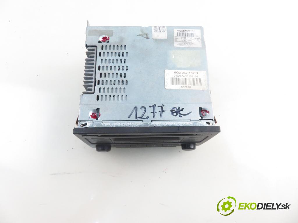 VW POLO (6N2) HB 2000 55,00 1.4 TDI - AMF 1422,00 RADIO CD 6Q0035152D