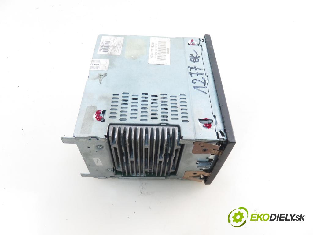 VW POLO (6N2) HB 2000 55,00 1.4 TDI - AMF 1422,00 RADIO CD 6Q0035152D