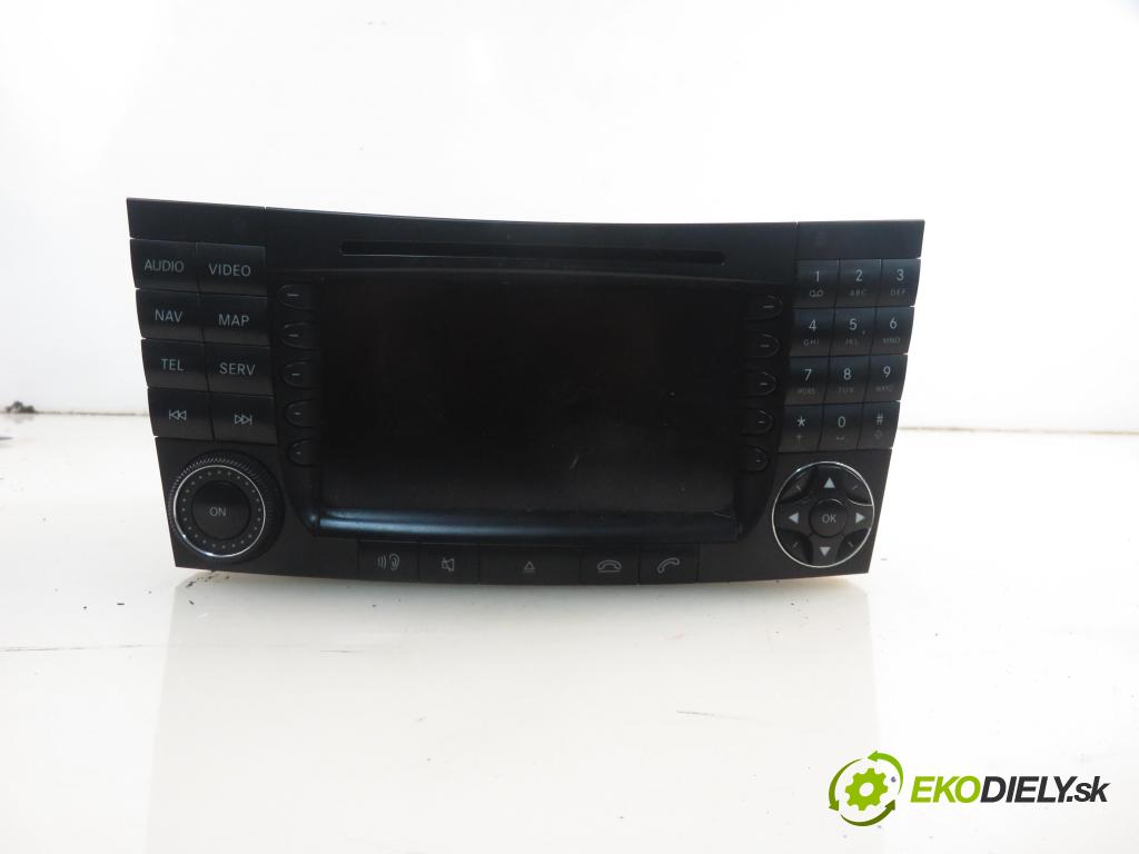MERCEDES-BENZ KLASA E T-Model (S211) KOMBI 2005 165,00 E 320 T CDI V6 4-matic (211.289) 224 - OM 642.920 2987,00 RADIO CD 2118704789