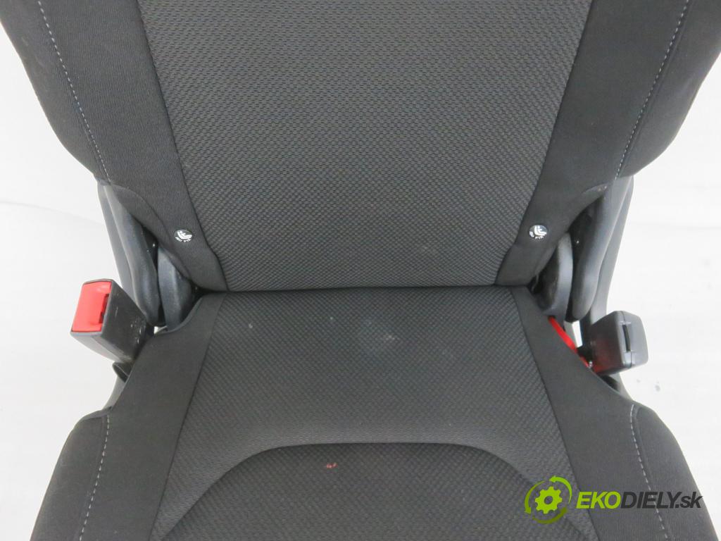 FORD S-MAX II (CJ, WA6) MINIVAN 2016 132,00 2.0 TDCi 180 - T8CJ 1997,00 Sedadlo 2 rad STREDNÝ: