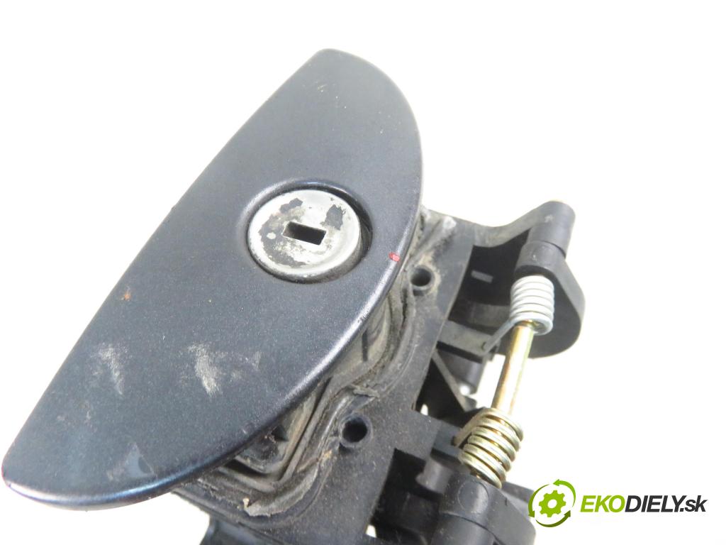 MERCEDES-BENZ KLASA A (W168) HB 2000 60,00 1.4 A 140 82 - M 166.940 1397,00 klika dveří kufr A1687400193