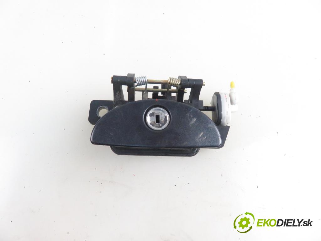 MERCEDES-BENZ KLASA A (W168) HB 2000 60,00 1.4 A 140 82 - M 166.940 1397,00 klika dveří kufr A1687400193