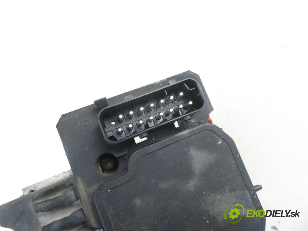 VW PASSAT B5.5 Variant (3B6) KOMBI 2001 96,00 1.9 TDI PD 130 - AVF 1896,00 Pumpa ABS 0265202401 ; 8E0614111T (Pumpa ABS)