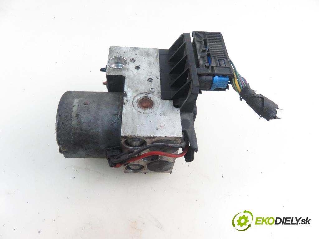 VW PASSAT B5.5 Variant (3B6) KOMBI 2001 96,00 1.9 TDI PD 130 - AVF 1896,00 Pumpa ABS 0265202401 ; 8E0614111T (Pumpa ABS)