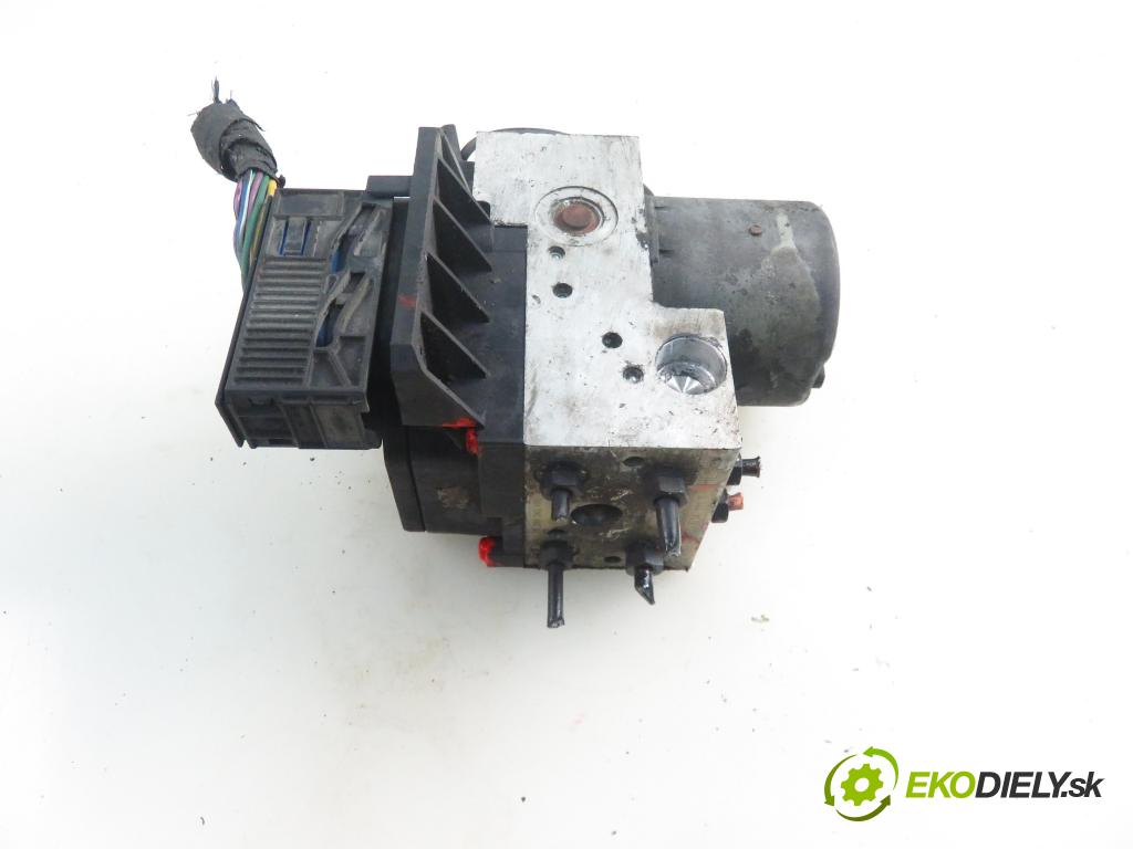 VW PASSAT B5.5 Variant (3B6) KOMBI 2001 96,00 1.9 TDI PD 130 - AVF 1896,00 Pumpa ABS 0265202401 ; 8E0614111T (Pumpa ABS)