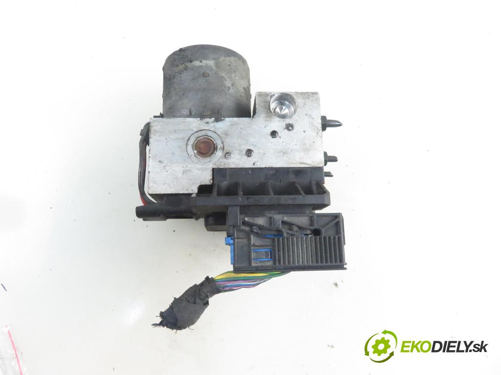 VW PASSAT B5.5 Variant (3B6) KOMBI 2001 96,00 1.9 TDI PD 130 - AVF 1896,00 Pumpa ABS 0265202401 ; 8E0614111T (Pumpa ABS)