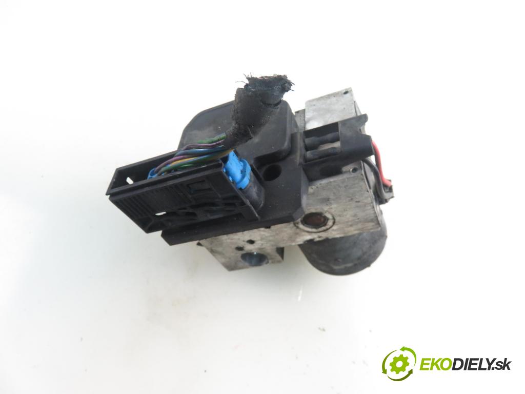 VW PASSAT B5.5 Variant (3B6) KOMBI 2001 96,00 1.9 TDI PD 130 - AVF 1896,00 Pumpa ABS 0265202401 ; 8E0614111T (Pumpa ABS)