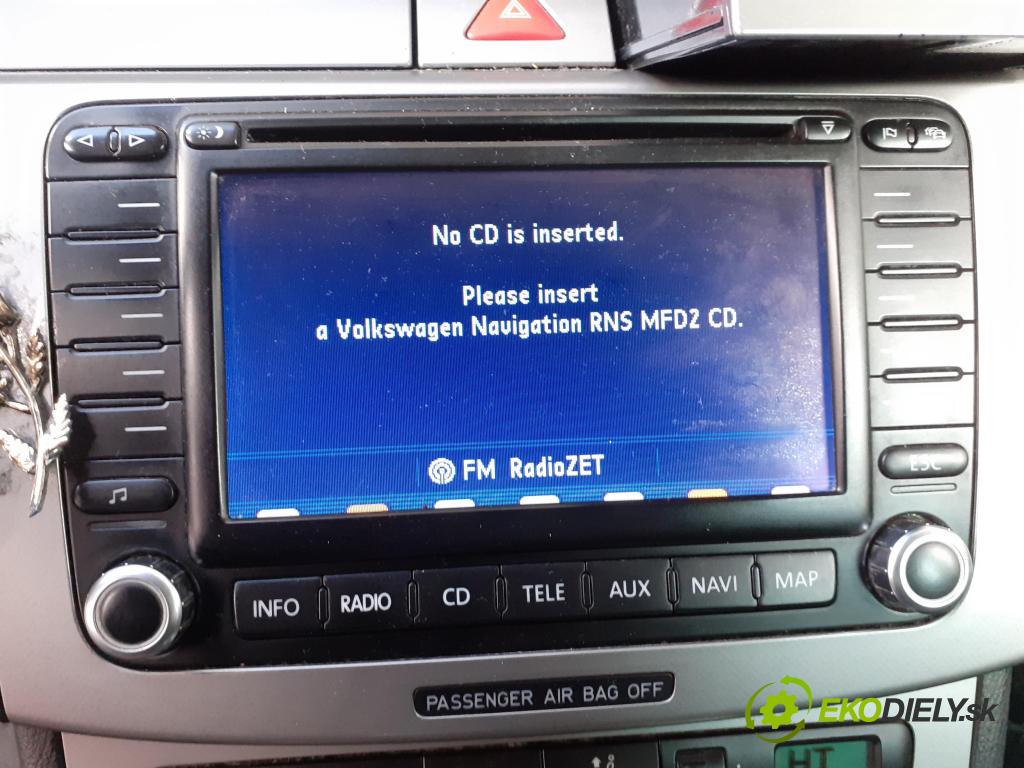 VW PASSAT B6 (3C2) SEDAN 2005 103,00 2.0 TDI 16V - BKP 1968,00 RADIO CD 1T0035194D