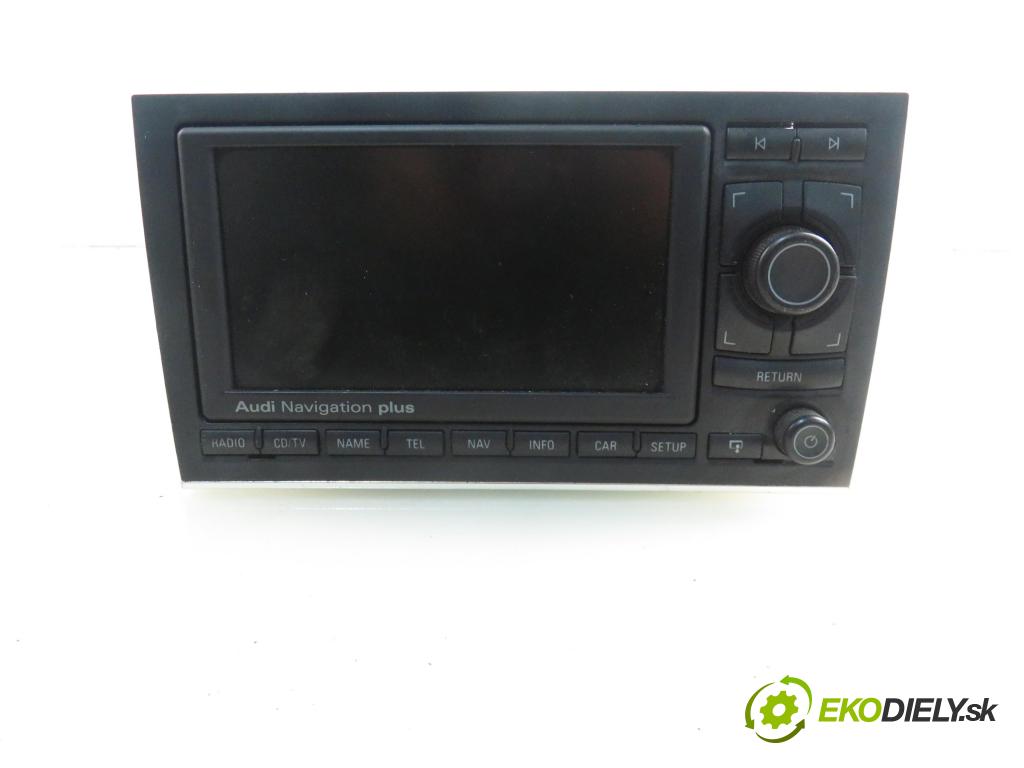 AUDI A4 Avant (8E5, B6) KOMBI 2002 96,00 1.9 TDI quattro - AVF 1896,00 RADIO CD 8E0035192K