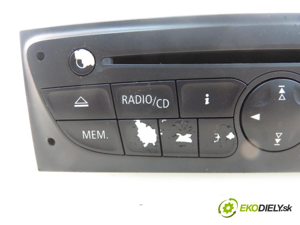 RENAULT CLIO III Grandtour (KR0/1_) KOMBI 2010 76,00 1.2 16V TCE - D4F 786 1149,00 RADIO CD 281150038R