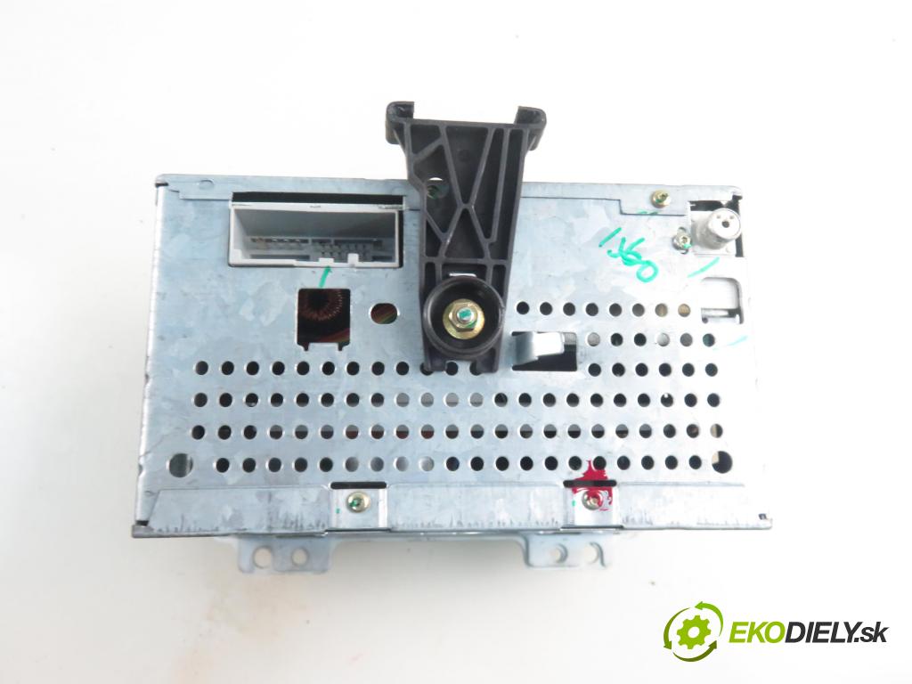 FORD FUSION (JU_) HB 2004 59,00 1.4 - FXJA 1388,00 RADIO 4S6118K876AA