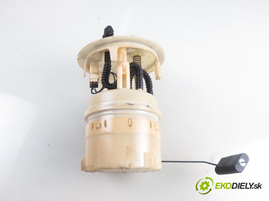 PEUGEOT 206 liftback (2A/C) HB 2002 55,00 1.4 75 - KFW 1360,00 pumpa paliva 9642124080