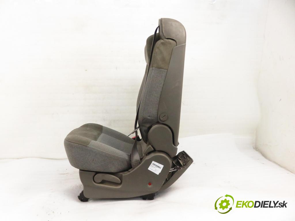 RENAULT ESPACE IV (JK0/1_) MINIVAN 2003 110,00 2.2 dCi (JK0H) 150 - G9T 742 2188,00 Sedadlo 2 rad STREDNÝ: