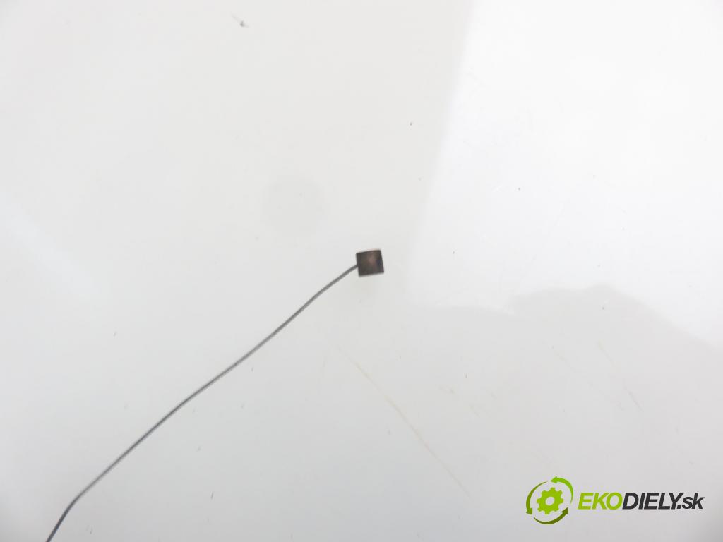 BMW 5 (E39) SEDAN 1996 125,00 2.5 523 i 170 - M52 B25 (256S3) 2494,00 Potenciometer plynu 0205005010 (Potenciometer plynového pedálu)