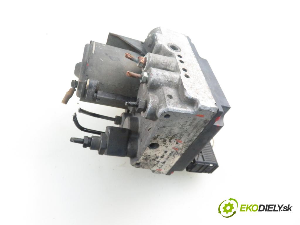 BMW 5 (E39) SEDAN 1996 125,00 2.5 523 i 170 - M52 B25 (256S3) 2494,00 pumpa ABS 0285217000 ; 34511080910 (Pumpy brzdové)