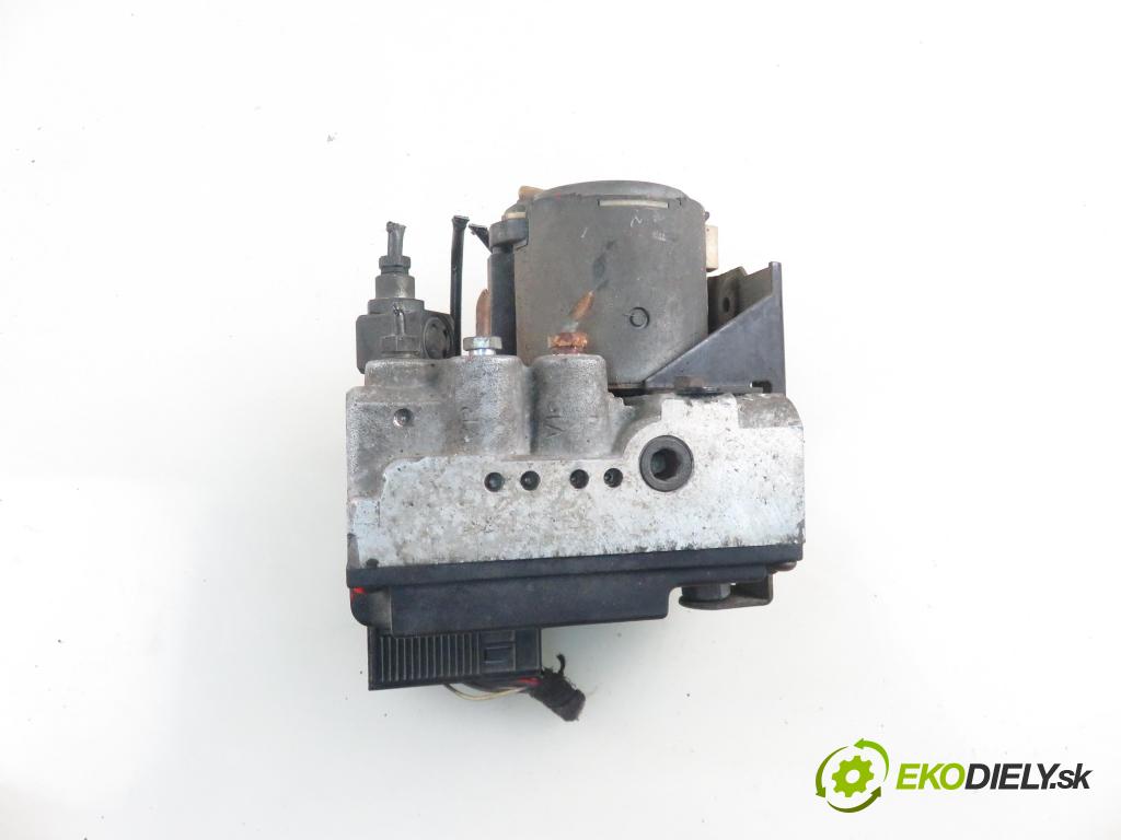 BMW 5 (E39) SEDAN 1996 125,00 2.5 523 i 170 - M52 B25 (256S3) 2494,00 pumpa ABS 0285217000 ; 34511080910 (Pumpy brzdové)