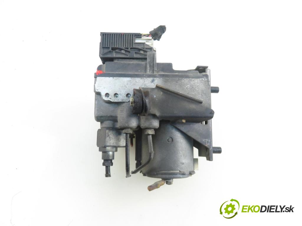 BMW 5 (E39) SEDAN 1996 125,00 2.5 523 i 170 - M52 B25 (256S3) 2494,00 pumpa ABS 0285217000 ; 34511080910 (Pumpy brzdové)
