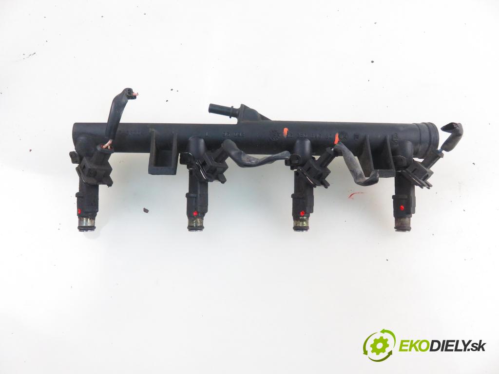 PEUGEOT 406 Break (8E/F) KOMBI 2005 100,00 2.0 16V 136 - RFN (EW10J4) 1997,00 Lišta vstrekovacia 9628084680 (Vstrekovacia lišta)