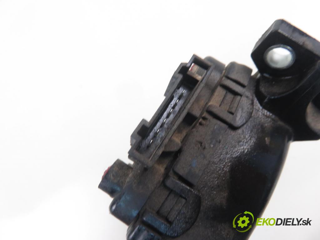 RENAULT TRAFIC II Skrzynia (FL) FURGON 2001 74,00 1.9 dCi 100 - F9Q 760 1870,00 Potenciometer plynu 7700313060 ; 6PV00811914 (Pedál)