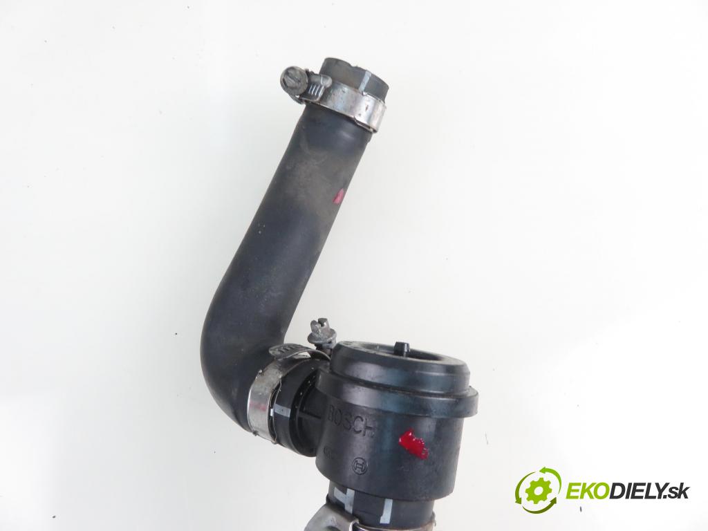 RENAULT CLIO III Grandtour (KR0/1_) KOMBI 2010 76,00 1.2 16V TCE - D4F 786 1149,00 Rúra prívodu vzduchu 0280142118 ; 8200519077 ; 8200828342