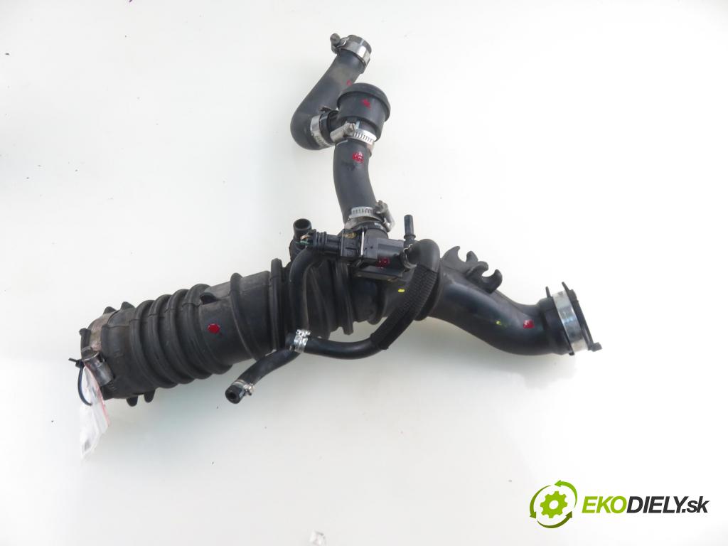 RENAULT CLIO III Grandtour (KR0/1_) KOMBI 2010 76,00 1.2 16V TCE - D4F 786 1149,00 Rúra prívodu vzduchu 0280142118 ; 8200519077 ; 8200828342