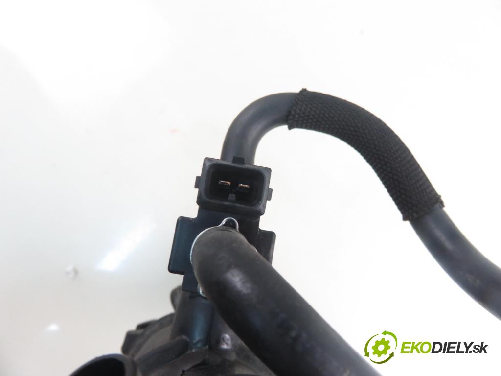 RENAULT CLIO III Grandtour (KR0/1_) KOMBI 2010 76,00 1.2 16V TCE - D4F 786 1149,00 Rúra prívodu vzduchu 0280142118 ; 8200519077 ; 8200828342